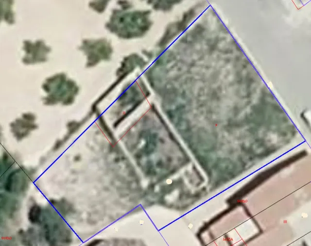 PARCELA URBANA CON CASA DE PIEDRA PARA REHABILITAR — 23
