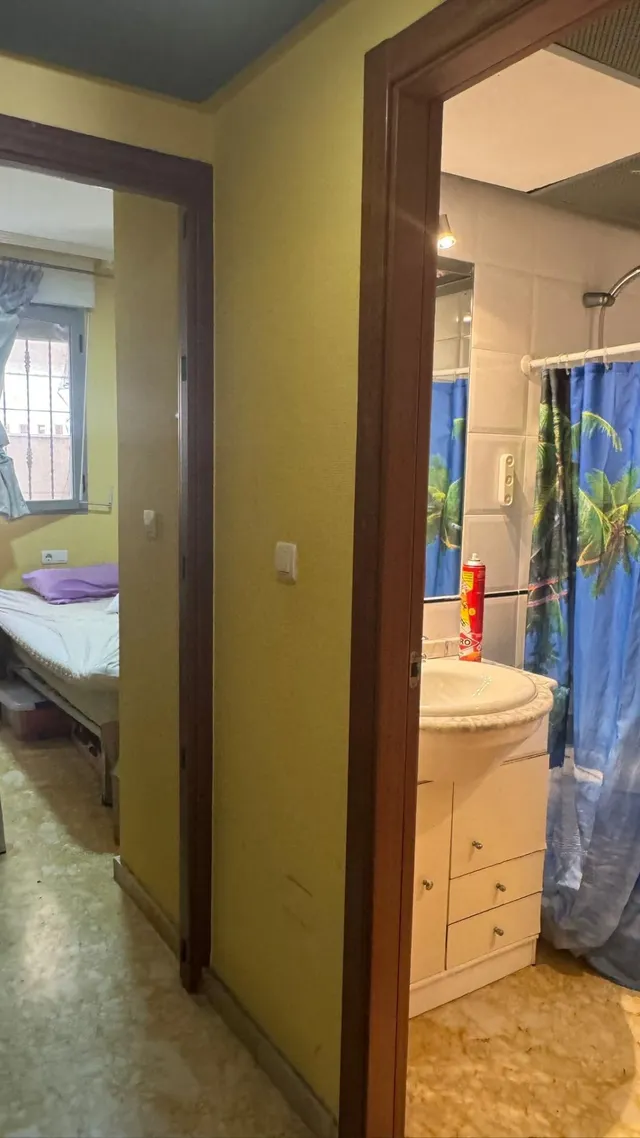 Amplio piso de 99 m2 en edificio con conserje y piscina — 6