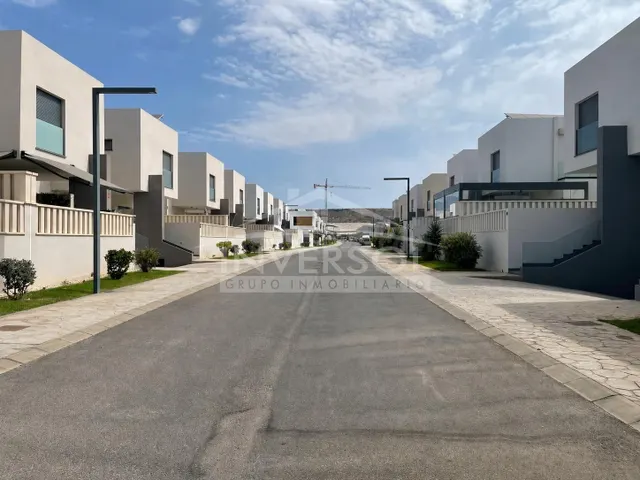 VIVIENDA PAREADA EN PUERTO MARINA GOLF - foto 4