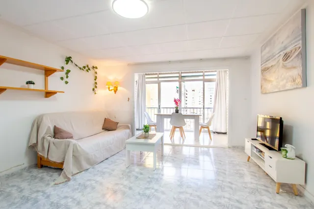 PISO ALQUILER TODO EL AÑO — 2