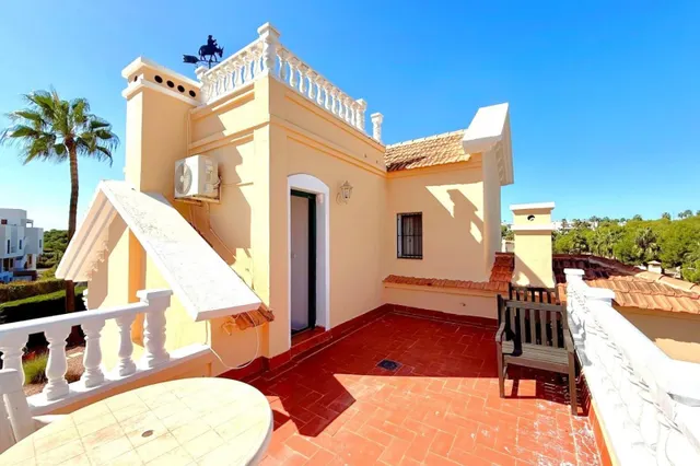 Villa Independiente Orientada al Sur con Vistas al Mar, Piscina Privada y Apartamento Separado en La Fuente — 24