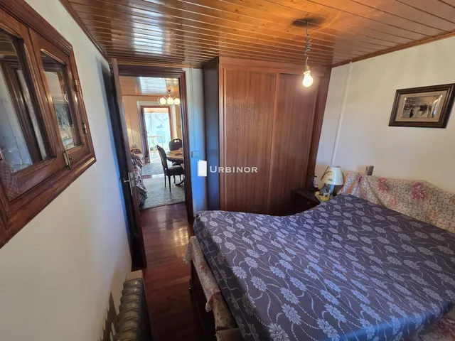 CASA reformada, con finca llana 3.300 m2 a 10 km. XINZO DE LIMIA. — 7
