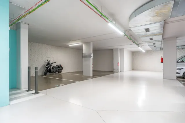 Parking 11m² en alquiler - Centro — 12