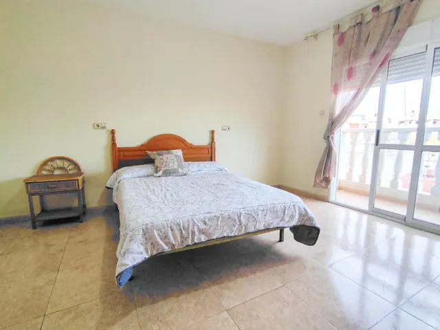 ¡Oportunidad Única en el Centro de Águilas por solo €140,000! — 18