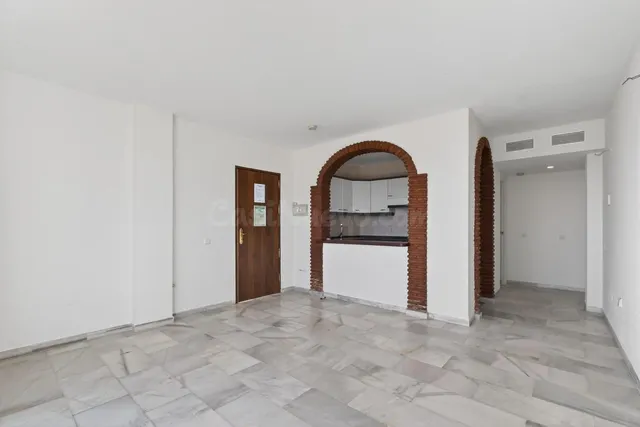 Apartamento con vistas al mar y cerca de la playa en Calahon - foto 4