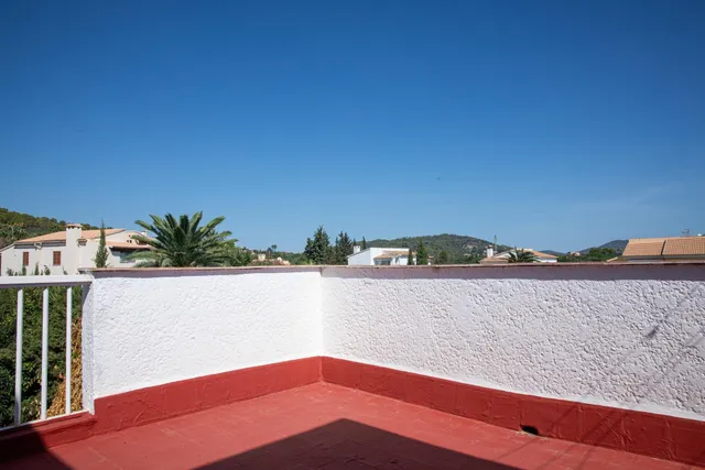 Encantadora vivienda unifamiliar con patio privado, piscina y vistas al mar en Cala Millor. — 35