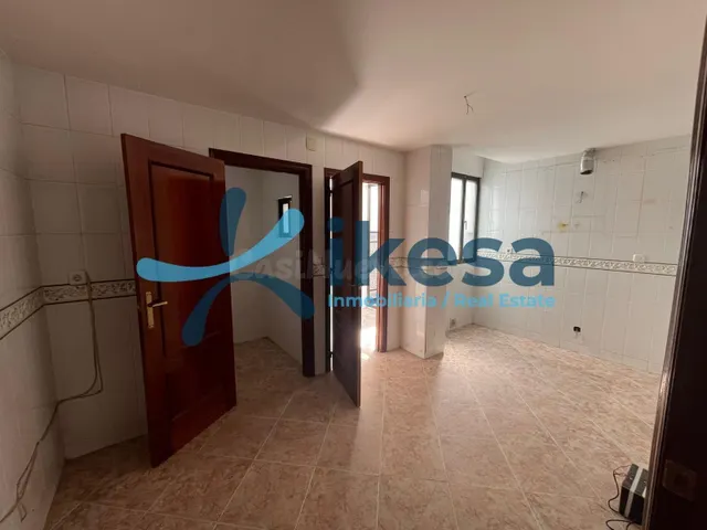 VENTA DE PISO EN LOPERA (JAÉN) - foto 3