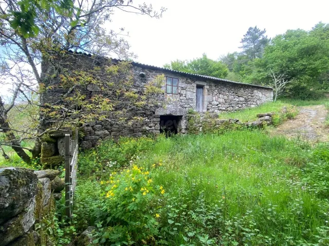 ¡OPORTUNIDAD PARA REFORMAR LA CASA DE TUS SUEÑOS EN GOMESEN - foto 2