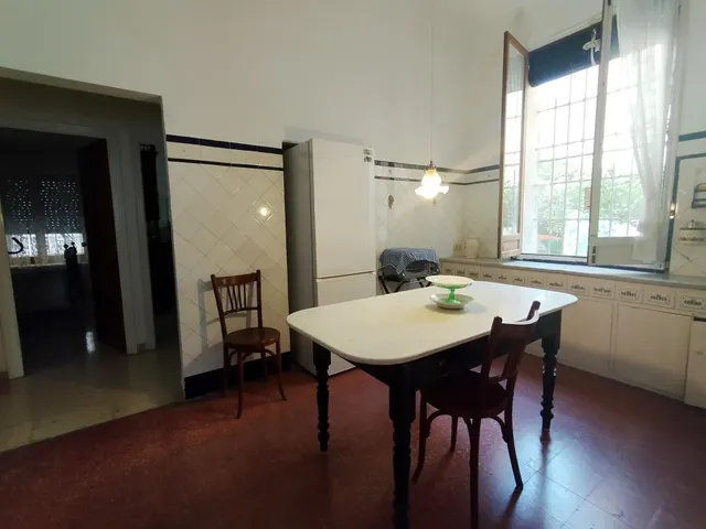 SE VENDE CASA INDEPENDIENTE EN NOVELDA — 25