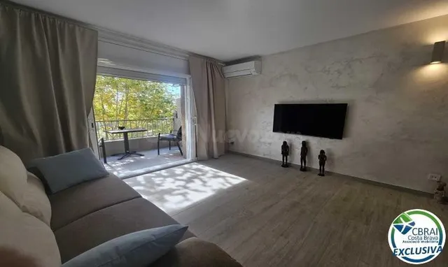 Acogedor Apartamento en el Centro de Empuriabrava - foto 4