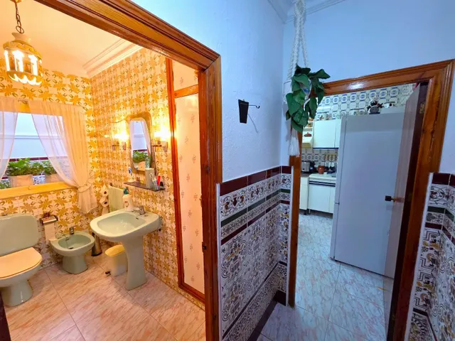 GRAN CASA DE TRES PLANTAS, 5 DORMITORIOS, TERRAZAS Y GARAJE EN CHICLANA DE LA FRONTERA — 18