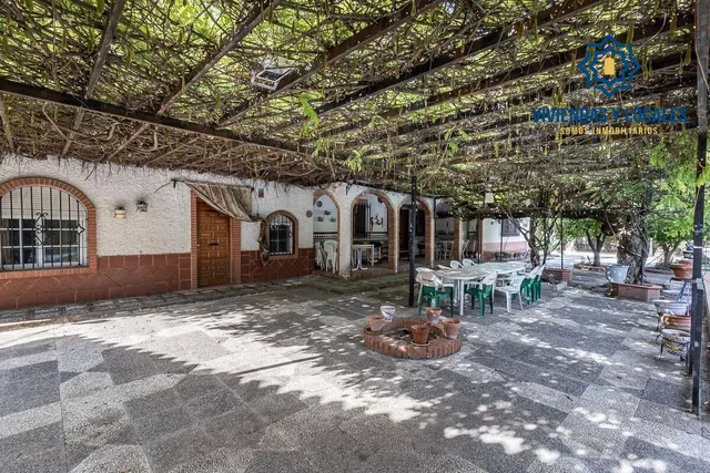 Espectacular Chalet en Ogijares - Ideal para Familias — 11