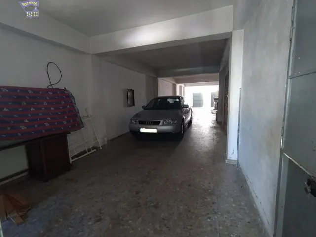 SE VENDE TERRENO URBANO CON GARAJE — 7