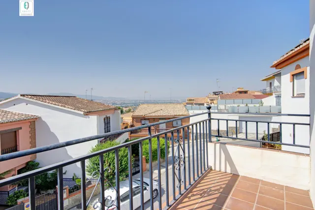 GRAN CASA CON PISCINA EN HUETOR VEGA — 15