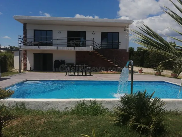 Chalet, vistas al mar, piscina y gran terreno de 1650 metros - foto 2