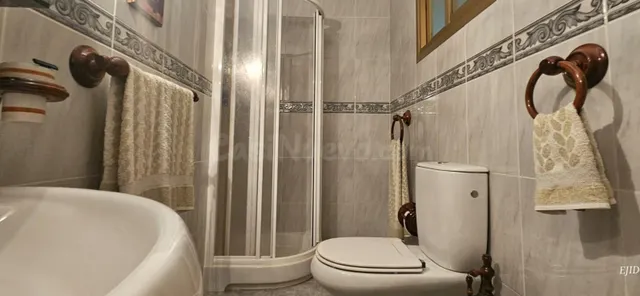 Gran vivienda en pleno centro de El Ejido – Ubicación inmejo - foto 4