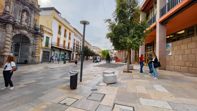 ¡¡ PISO EN PLENO CENTRO DE CÓRDOBA, AMUEBLADO Y CON TRASTERO !! — 23