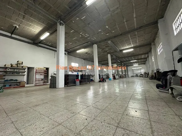 REF 7058 LOCAL COMERCIAL 600 M2 CON ENTRADA PARA CAMIONES (V