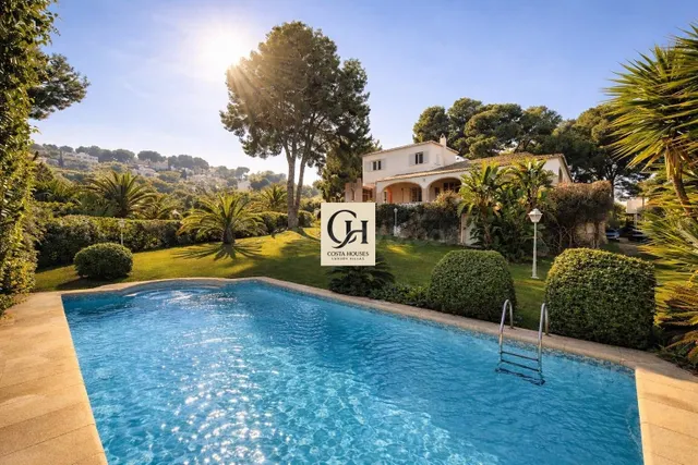 VILLA MIRAMAR TOSALET · VILLA MEDITERRANEA DE 8 DORMITORIOS 