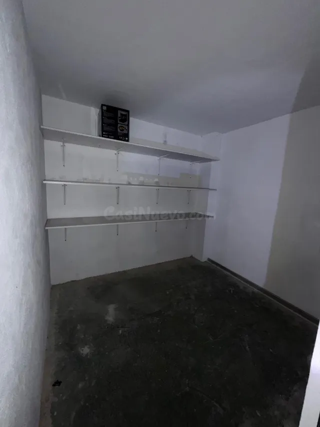 Venta de garaje trastero en calle Garzón de La Zubia. — 4