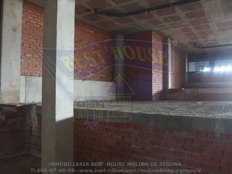 +AMPLIO LOCAL DE 1.000M2, 35M2 DE FACHADA, DIVISIBLE++ — 3