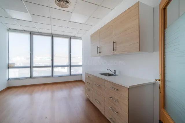 Alquiler de local comercial de 50 m2 en el Edificio Orihuela - foto 3