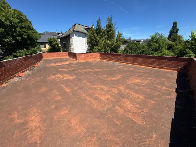 SE VENDE CASA EN SAN MIGUEL DE LAS DUEÑAS — 34