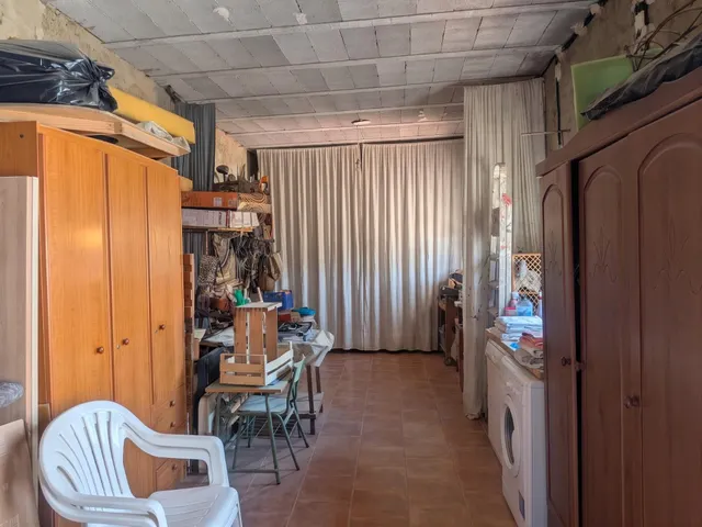 Amplia Casa en Venta en Marchena — 21
