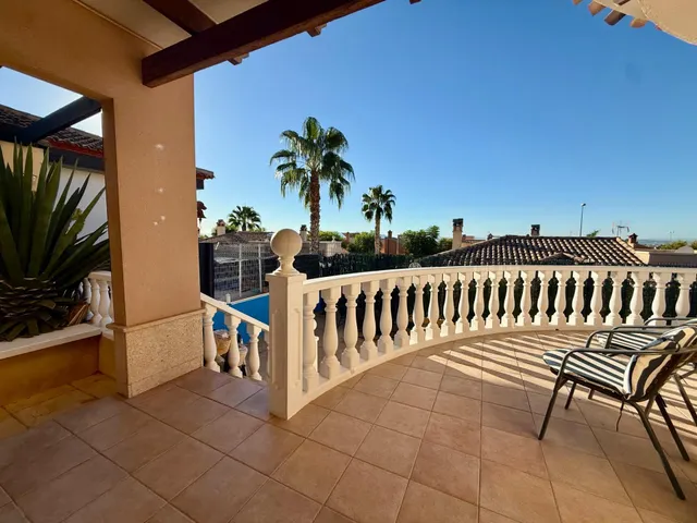 Espectacular villa independiente con piscina privada — 10