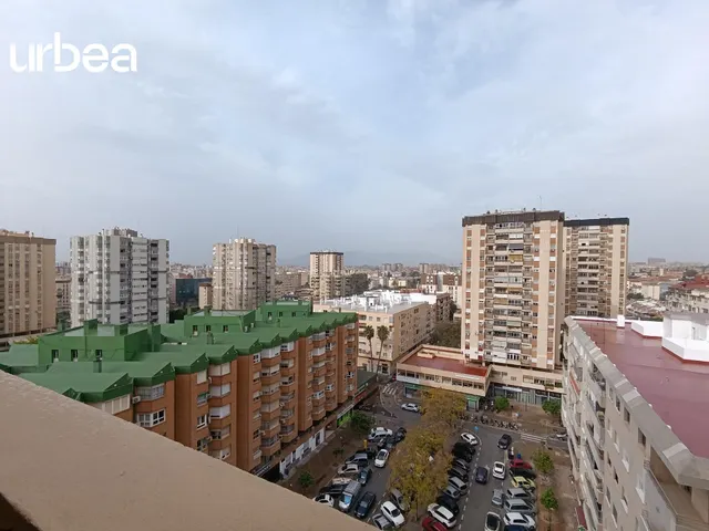 GRAN PISO EN ZONA AVENIDA ANDALUCIA CON 4 HABS ANTES 5 — 23