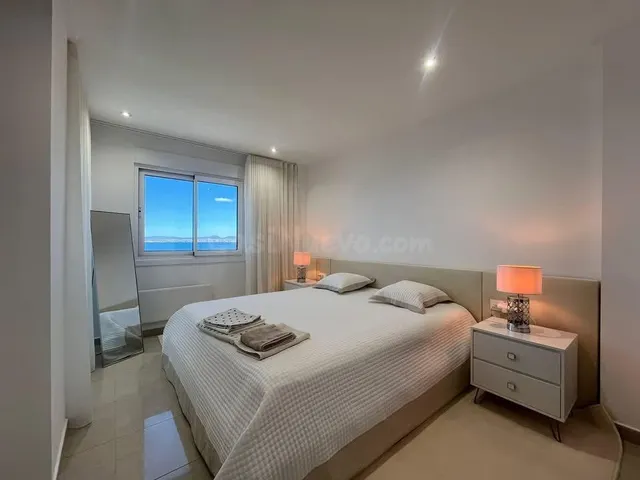 Propiedad exclusiva frente al mar en La Manga del Mar Menor  - foto 2