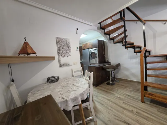 ADOSADO DE 2 habitaciones CON TERRAZA Y PISCINA COMUNITARIA — 7