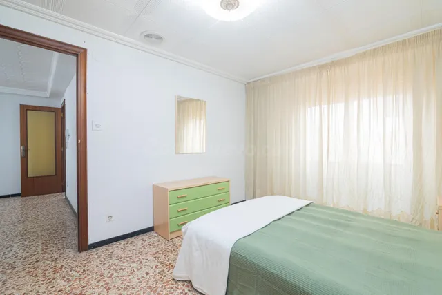 ¿Buscas una gran vivienda a escasos metros del centro? — 18