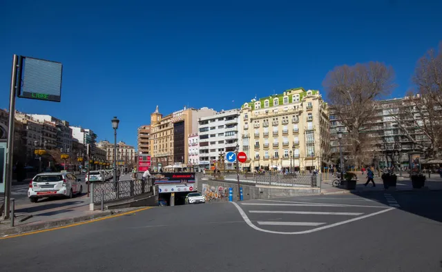EXCELENTE PISO EN CALLE REJAS DE LA VIRGEN — 21