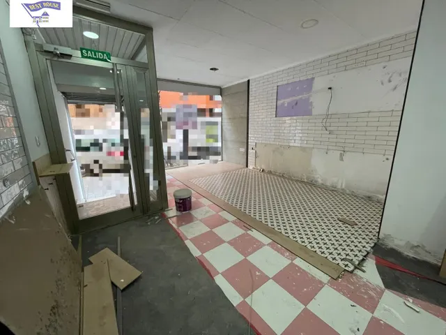 AMPLIO LOCAL EN ZONA VILLACERRADA — 4