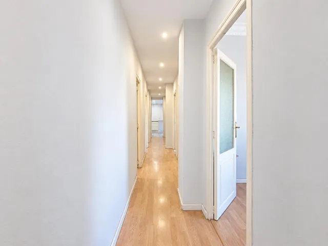 Un piso de los que ya no se hacen: espacio, sol y la brisa del mar a un paso — 11