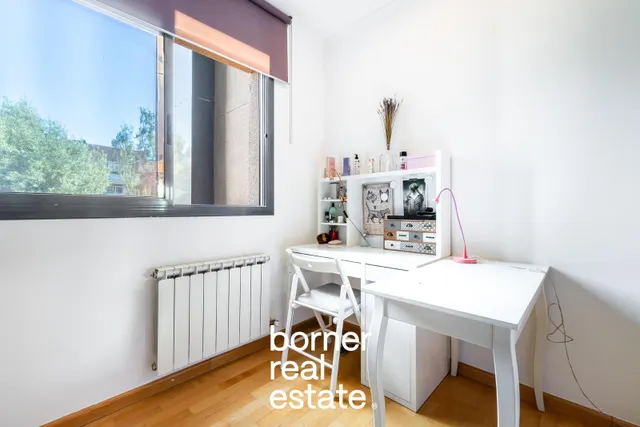 Piso en venta en Calle de Josep Puig i Cadafalch — 35