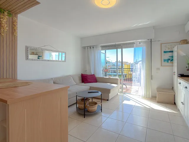 La Veleta! Espectacular apartamento con increíble diseño y Licencia turística+ Amplia terraza con vistas panorámicas y laterales al mar (250 mts playa) — 8