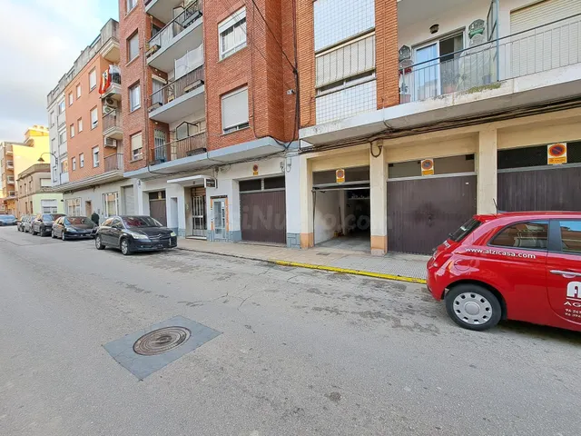 GARAJE CON ACCESO DIRECTO DESDE LA CALLE — 5