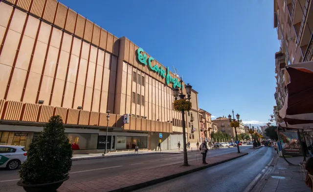 EXCELENTE PISO EN CALLE REJAS DE LA VIRGEN — 3