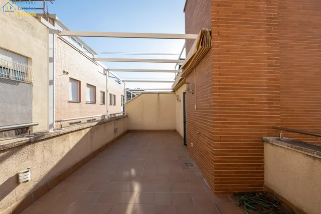 Casa exclusiva junto a Acera del Darro. Pleno centro de Granada. Seminueva y con ascensor propio — 36