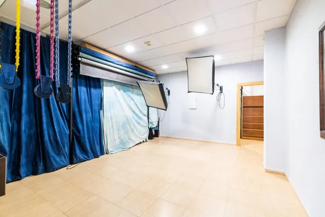 OPORTUNIDAD DE LOCAL COMERCIAL CON POSIBILIDADDADES DE CAMBIO DE USO A VIVIENDA — 9