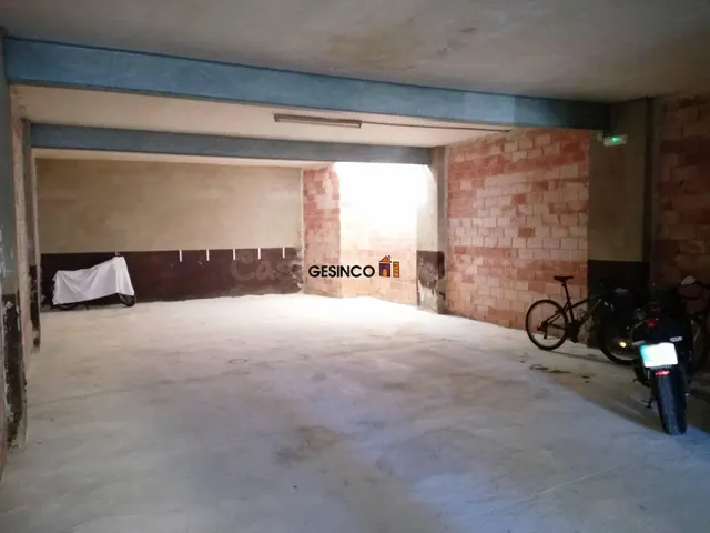 LOCAL COMERCIAL EN ALQUILER CON IDEAL UBICACIÓN — 2