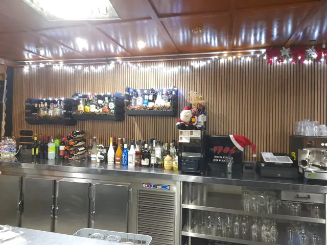 Bar en alquiler o traspaso en Trigueros (Huelva) con amplia terraza — 7