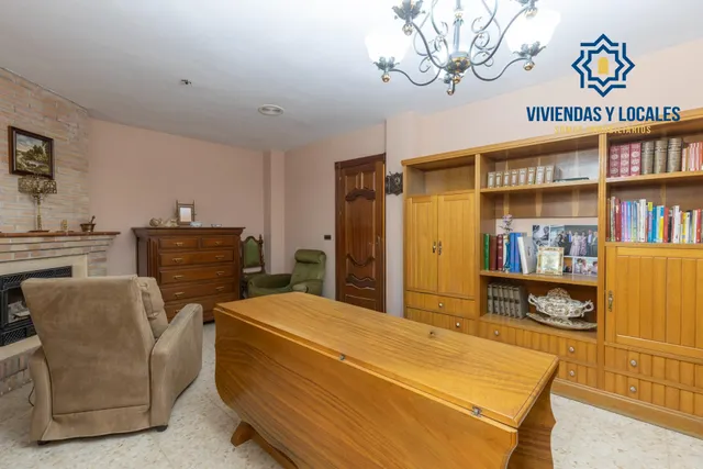 Complejo industrial con vivienda en Alhendín con 2500 metros cuadrados — 27