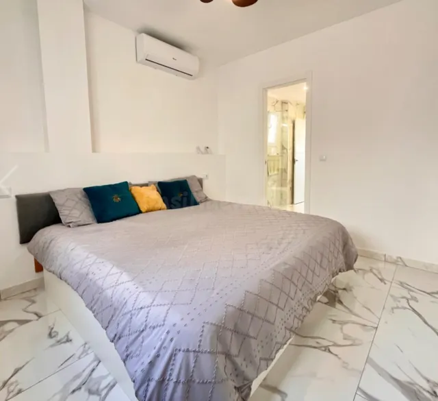 APARTAMENTO DE UN DORMITORIO EN VILLAMARTÍN PLAZA, ORIHUELA  - foto 3