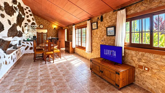 Finca exclusiva en Vilaflor · 2 viviendas, viñedo, bodega y piscina — 45