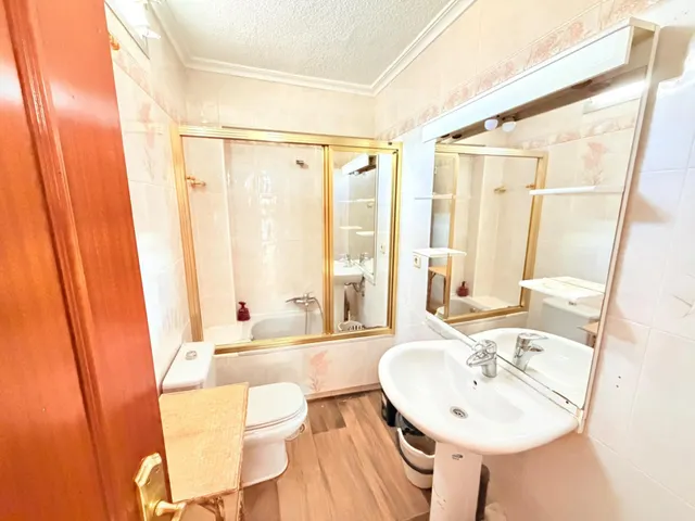 EASY RENT presenta esta acogedora vivienda situada en el barrio de Los Ángeles — 16