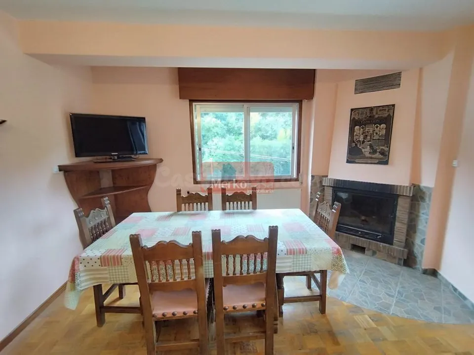 SE VENDE PISO LUMINOSO EN ZONA NOGAIS- LUGO
