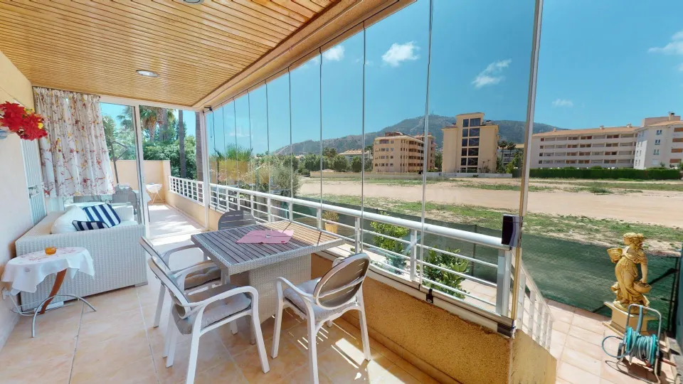 Exclusivo Apartamento de 3 dorm. en Albir